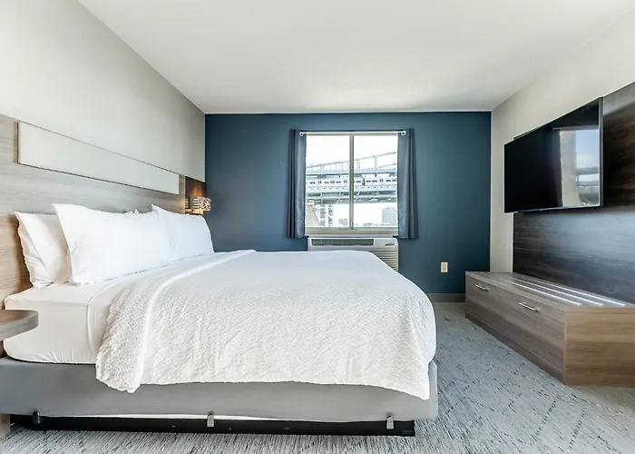 Holiday Inn Express Philadelphia Penn\'S Landing By Ihg