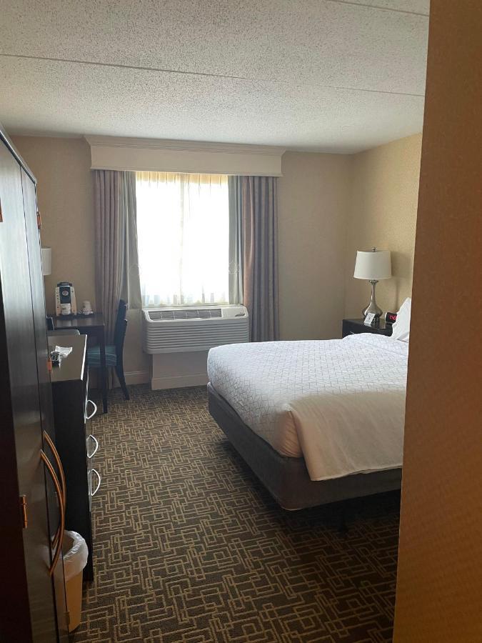 Express Penn's Landing By Ihg