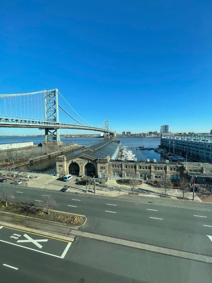Express Penn's Landing By Ihg Hotel 3*