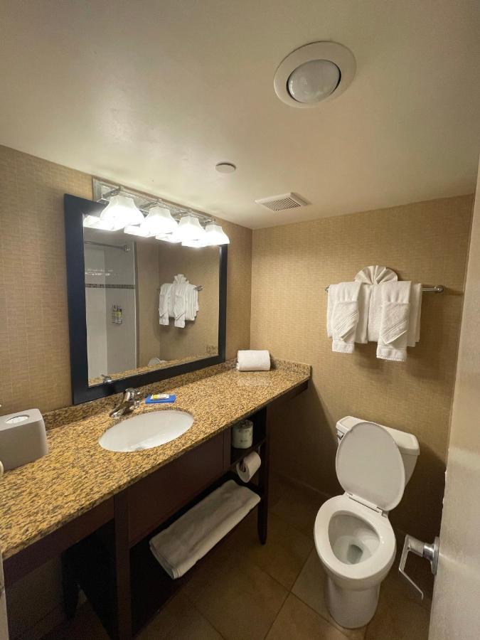 Express Penn's Landing By Ihg Hotel 3*
