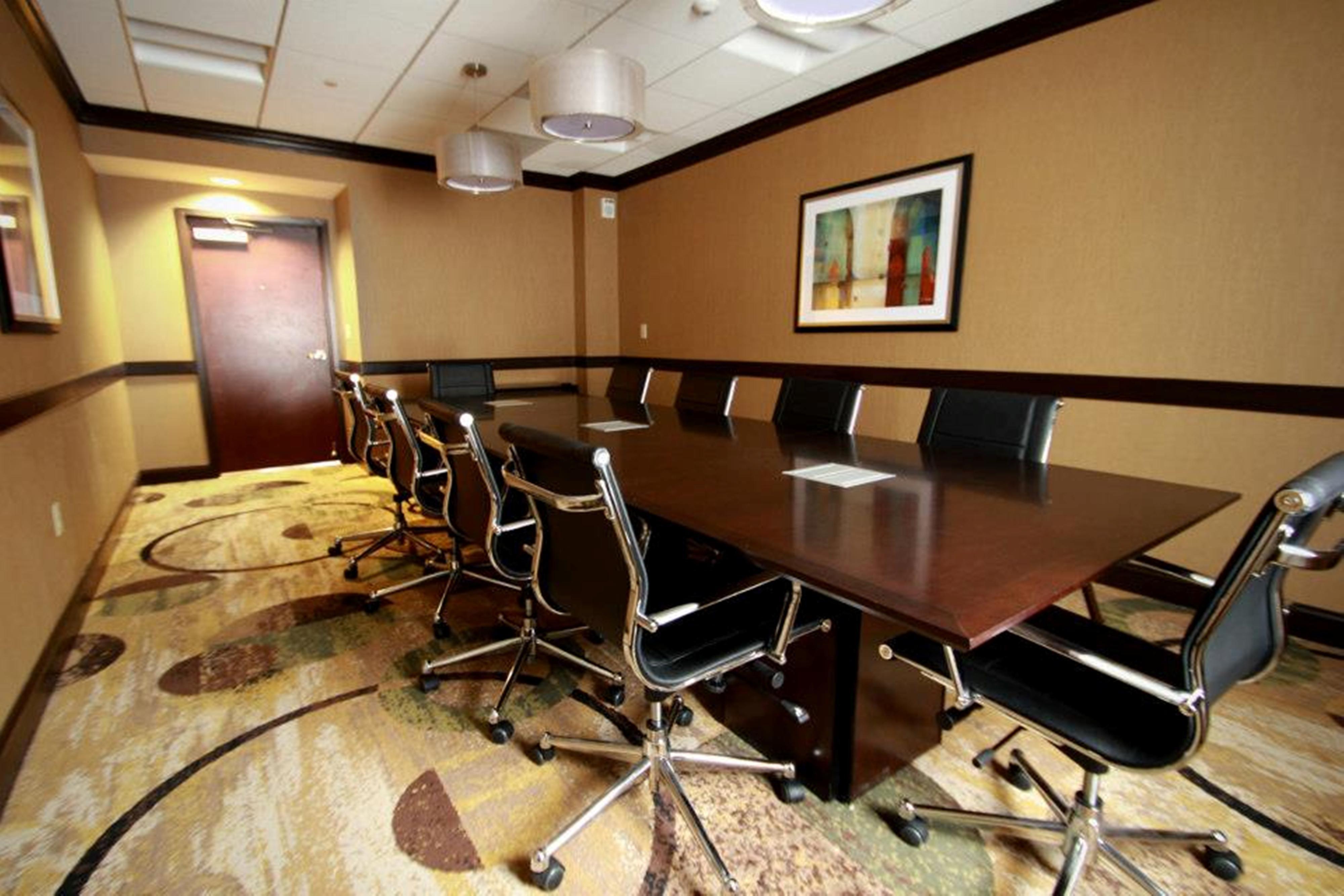 Express Penn's Landing By Ihg Hotel 3*