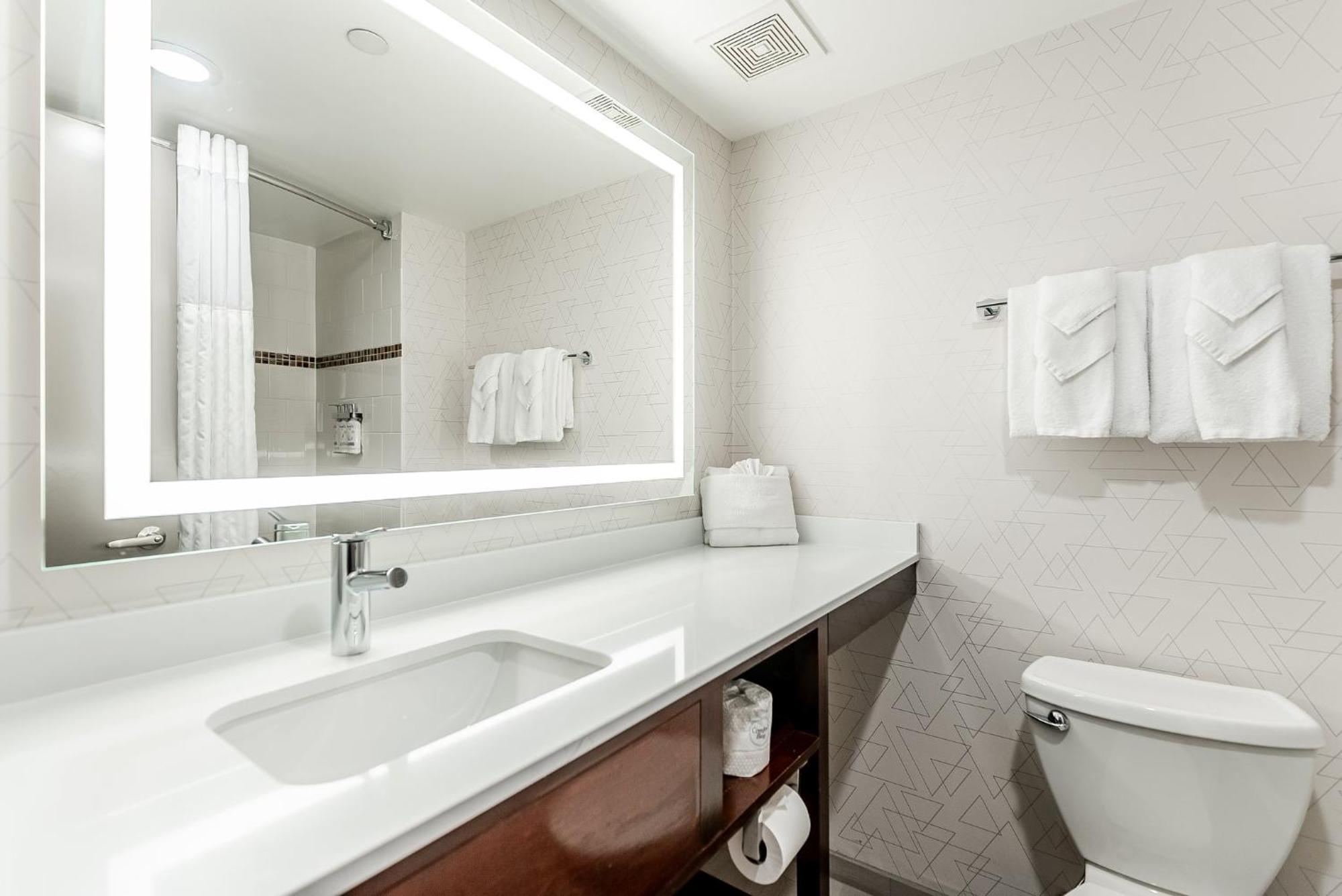 Express Penn's Landing By Ihg 3*