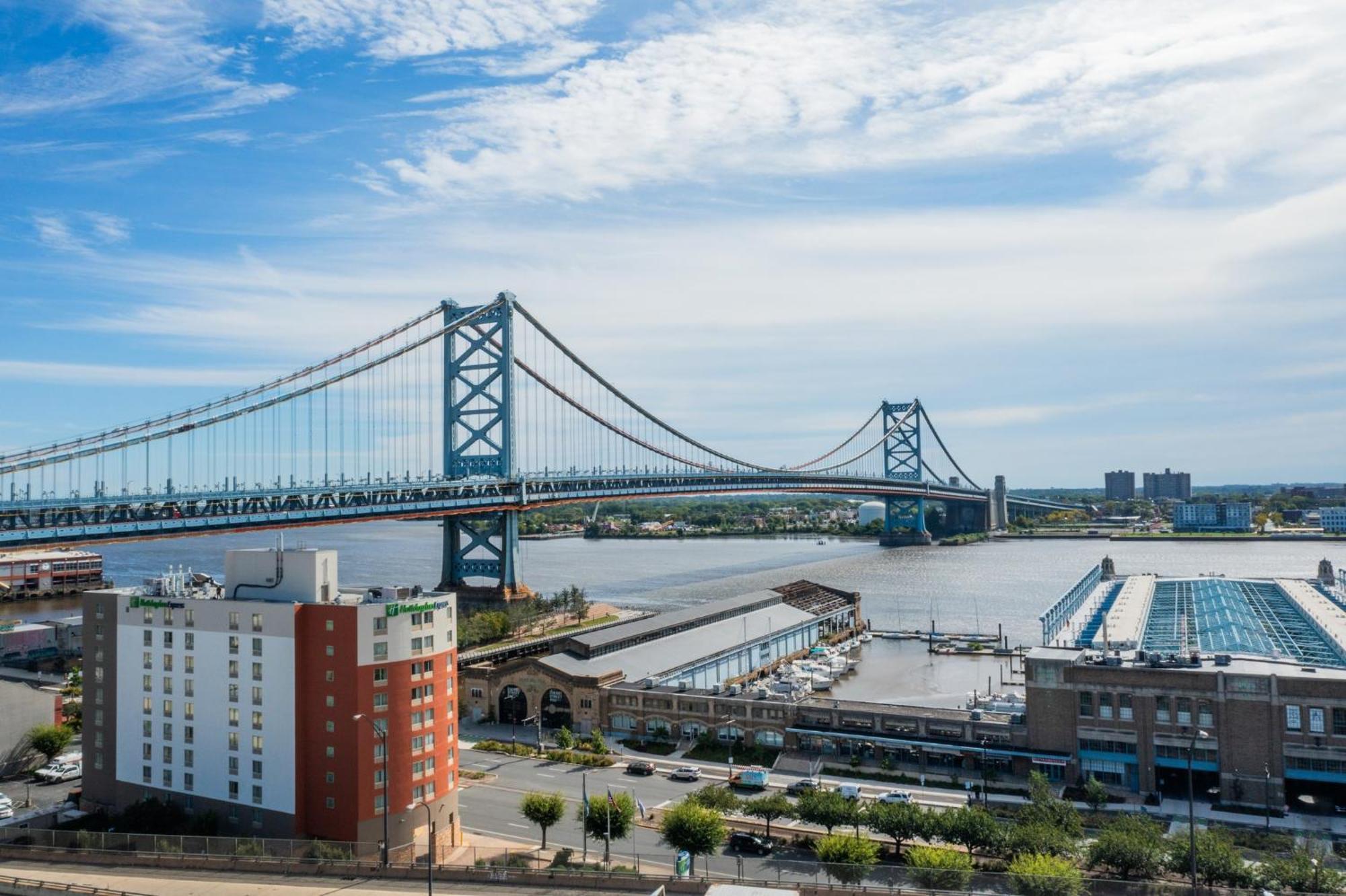 Holiday Express Penn's Landing By Ihg Hotel Philadelphia